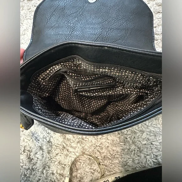 Antik Kraft black purse with reversible strap crossbody bag - Picture 4 of 10